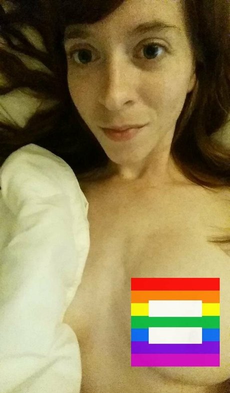 Naakte gelekte OnlyFans-foto van Karaste