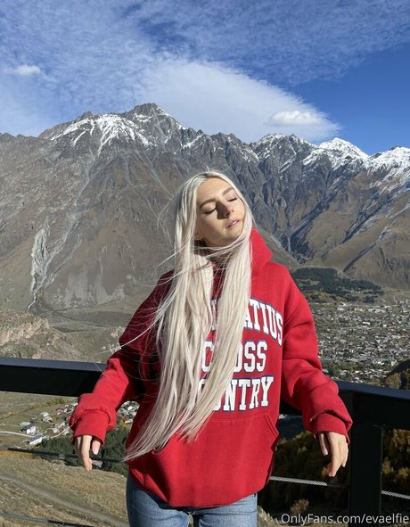 EvaElfie