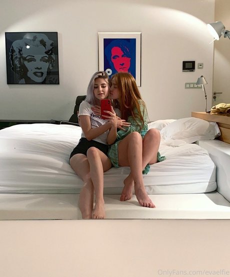 EvaElfie