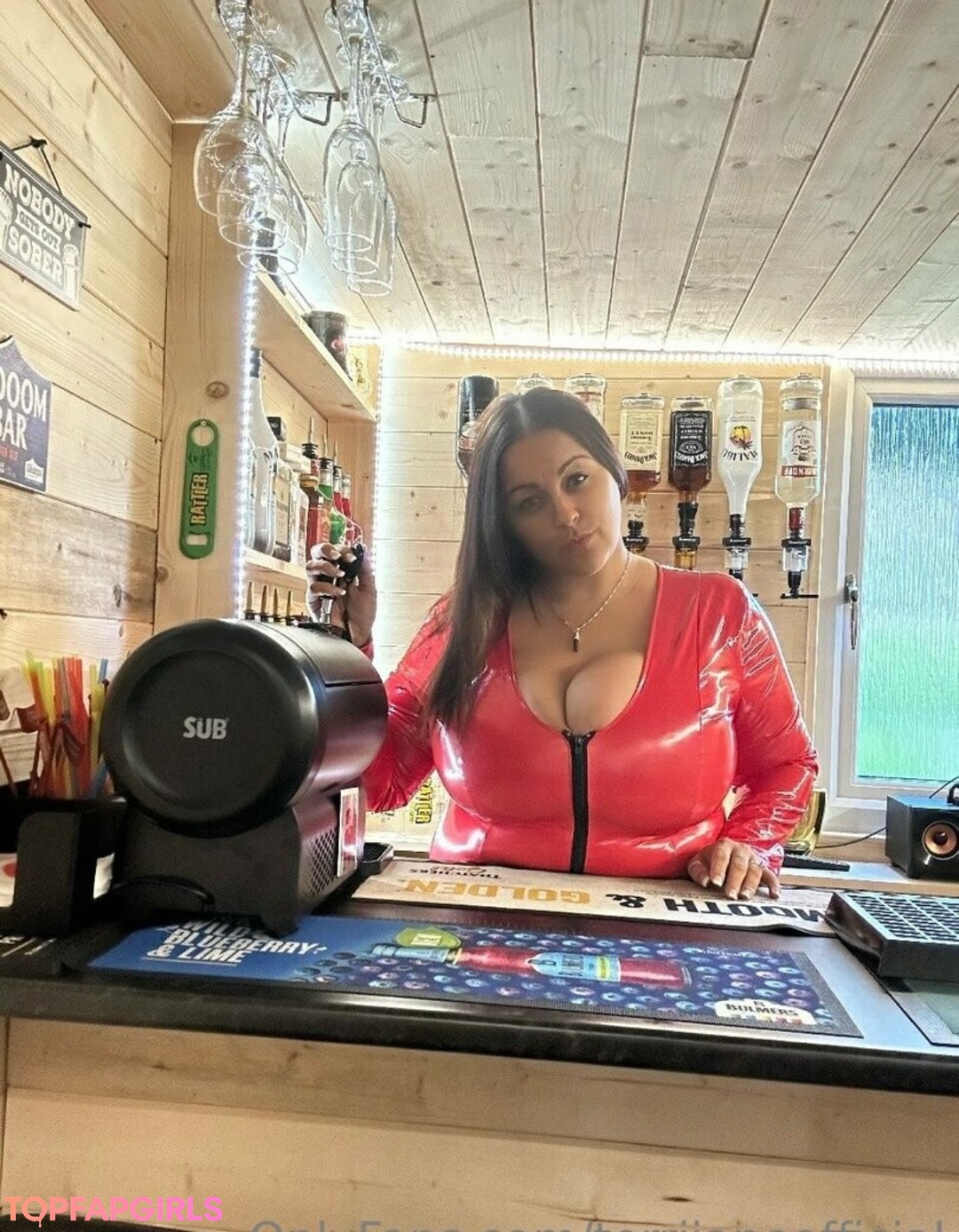 Naakte gelekte OnlyFans-foto van Terrijaneofficial #1057