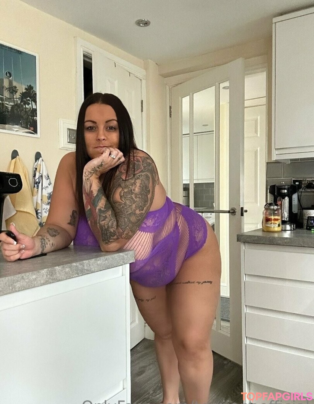 Naakte gelekte OnlyFans-foto van Terrijaneofficial #1146
