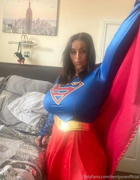 Naakte gelekte OnlyFans-foto van Terrijaneofficial