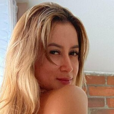 Naakte gelekte OnlyFans-foto van Soulray1