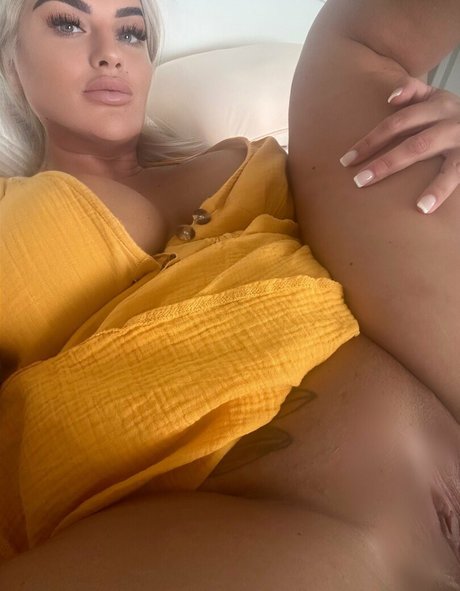 Naakte gelekte OnlyFans-foto van Watchmynudes