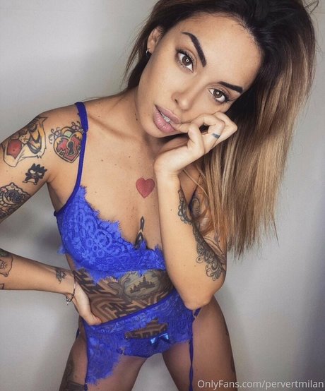 Naakte gelekte OnlyFans-foto van Pervertmilan