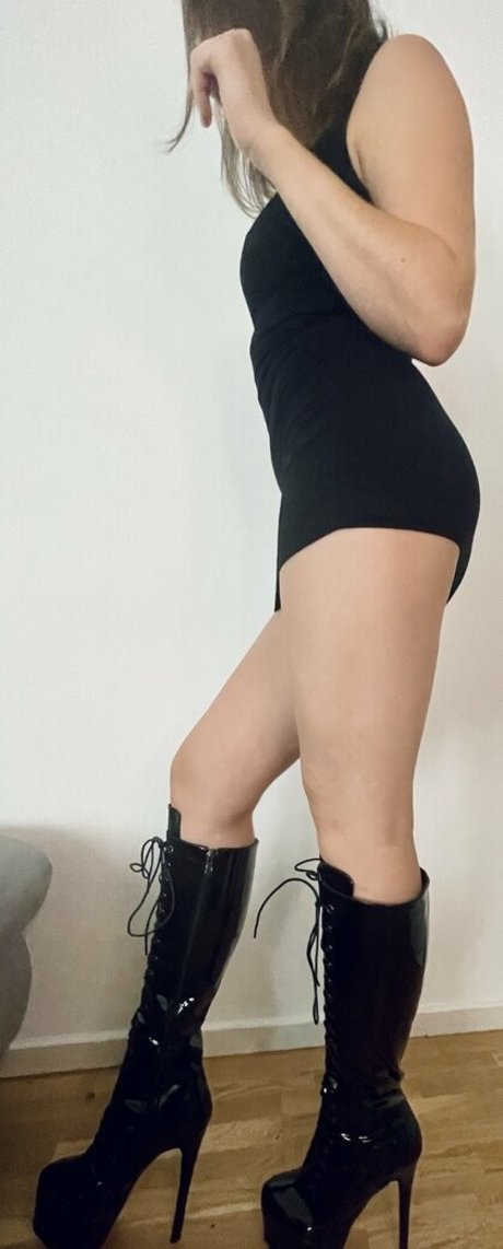 Naakte gelekte OnlyFans-foto van Worldofvivi