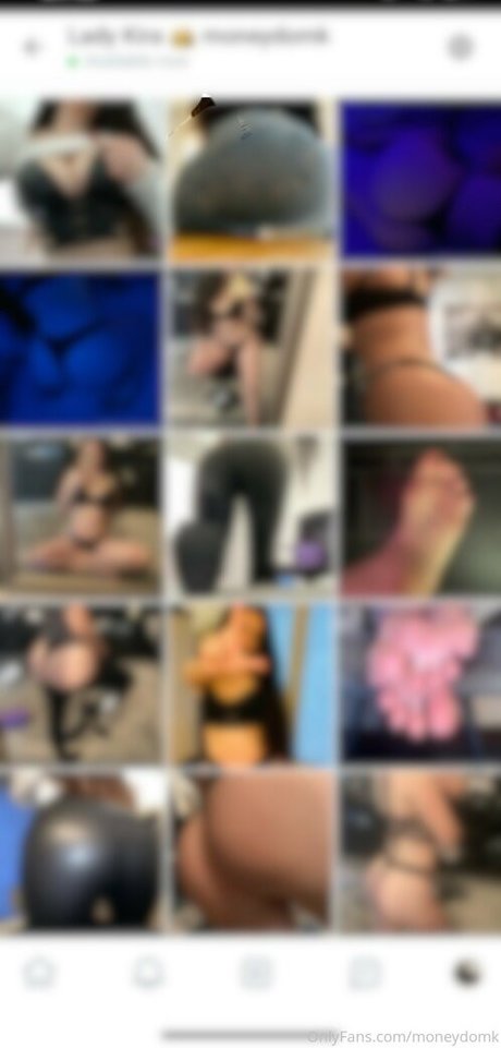 Naakte gelekte OnlyFans-foto van Moneydomk