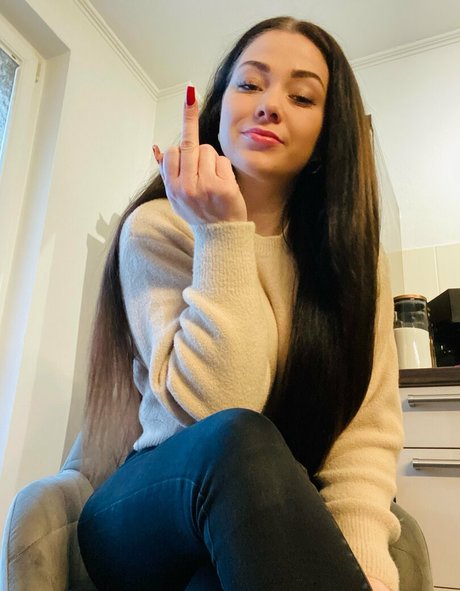 Naakte gelekte OnlyFans-foto van Moneydomk