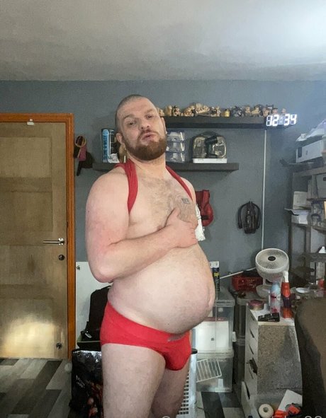 Naakte gelekte OnlyFans-foto van Ubg88