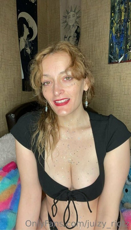 Naakte gelekte OnlyFans-foto van Juizyriotz