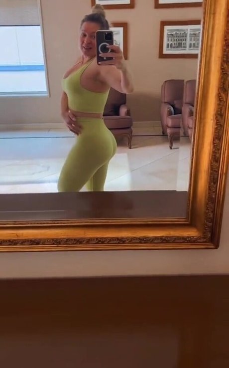 Naakte gelekte OnlyFans-foto van Joice Hasselmann