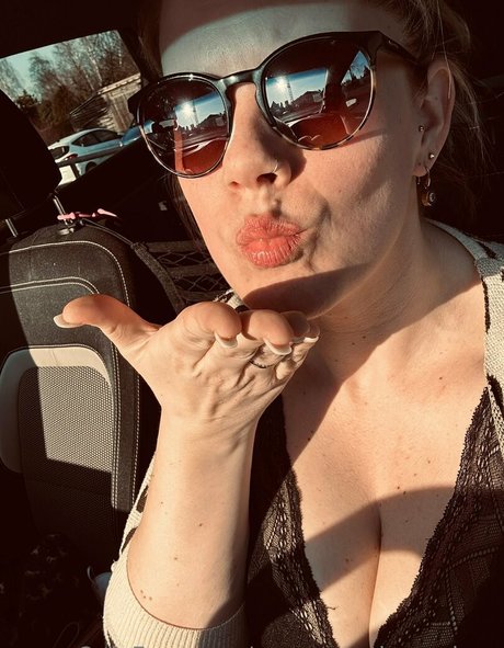 Vanessaobsequious