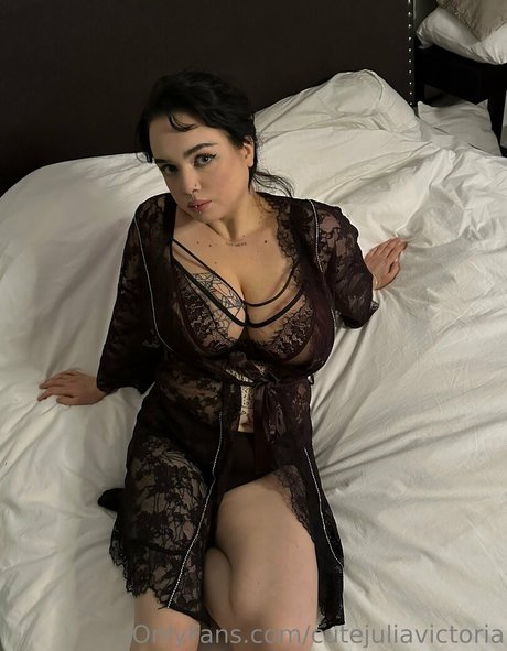 Cutejuliavictoria