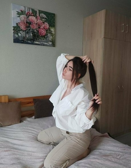 Naakte gelekte OnlyFans-foto van Babyuntouchable