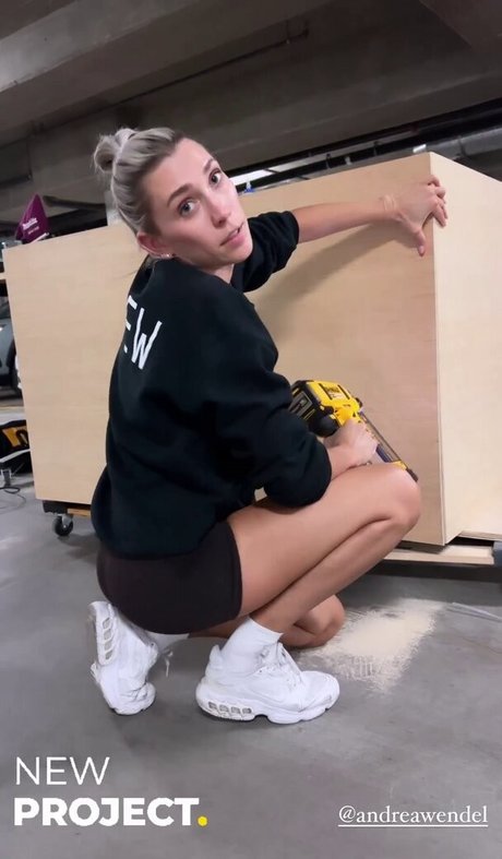 Naakte gelekte OnlyFans-foto van Andrea Wendel