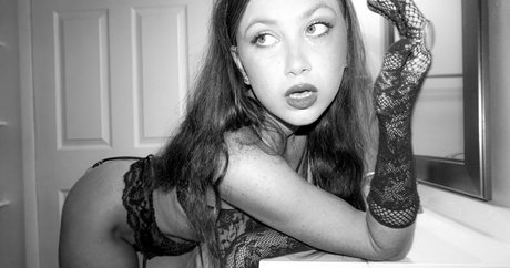 Naakte gelekte OnlyFans-foto van Bbabyvalentine