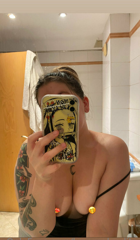 Naakte gelekte OnlyFans-foto van Evvilmoon