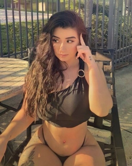 Naakte gelekte OnlyFans-foto van Kierraaaahh