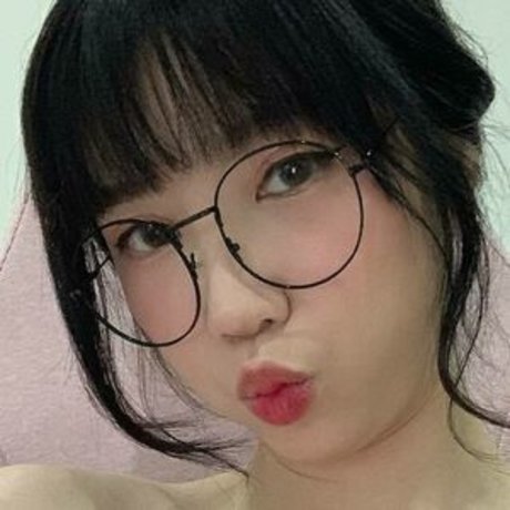 Naakte gelekte OnlyFans-foto van Baramkim