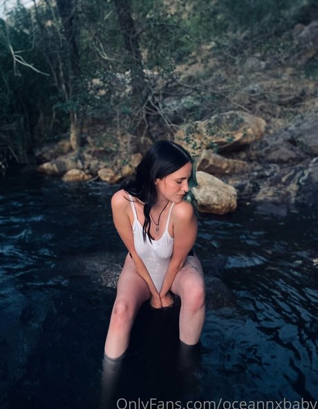 Naakte gelekte OnlyFans-foto van Oceannxbaby