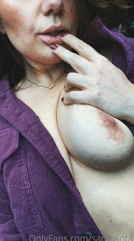 Naakte gelekte OnlyFans-foto van Sarahsota