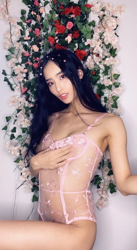 Naakte gelekte OnlyFans-foto van Tayszea