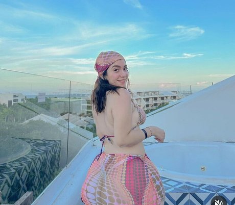 Naakte gelekte OnlyFans-foto van Valeria Alcala