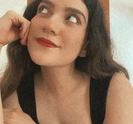 Naakte gelekte OnlyFans-foto van Valeria Alcala