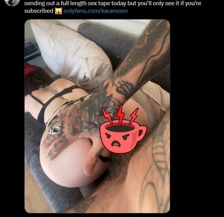 Naakte gelekte OnlyFans-foto van Kara Moon