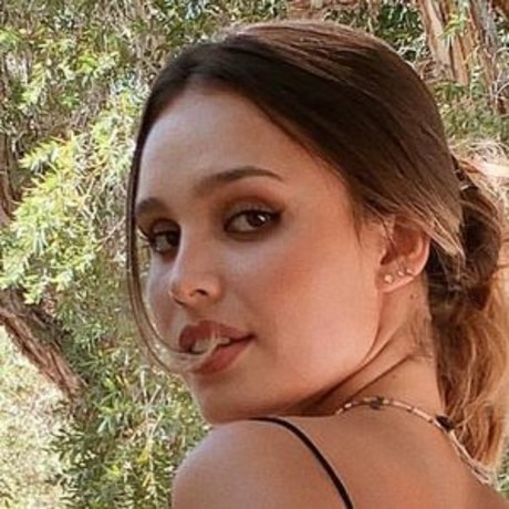 Naakte gelekte OnlyFans-foto van Kiana Stadler