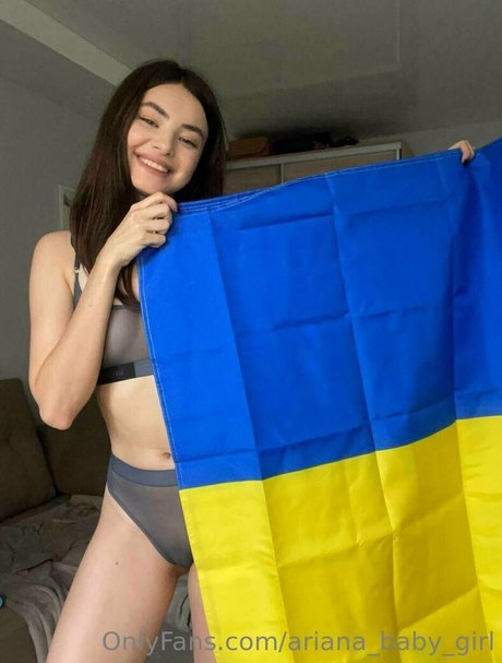 Naakte gelekte OnlyFans-foto van Arianababygirl
