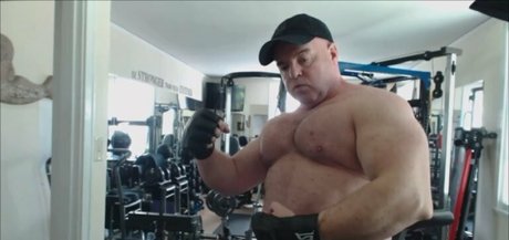 Flexbigmuscle