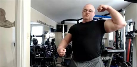 Flexbigmuscle