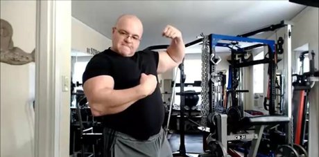 Flexbigmuscle