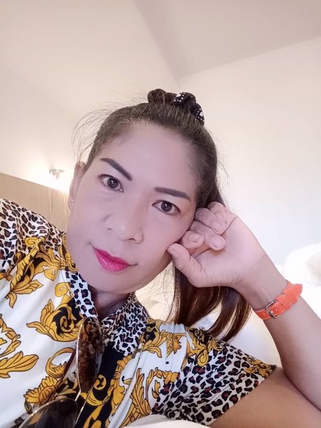 Naakte gelekte OnlyFans-foto van Nuan