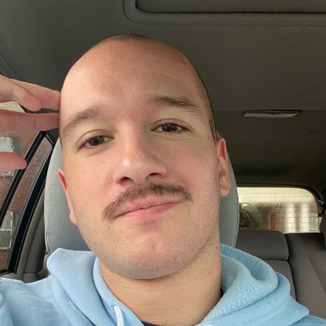 Naakte gelekte OnlyFans-foto van Cheek King 