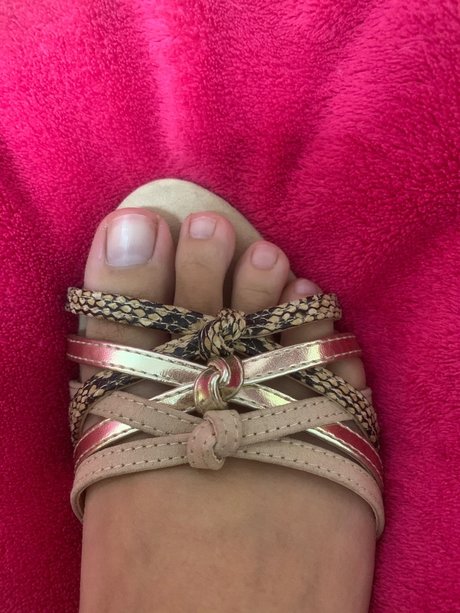 Naakte gelekte OnlyFans-foto van Asmr Cloe Feet Pies Fetish Fetiche