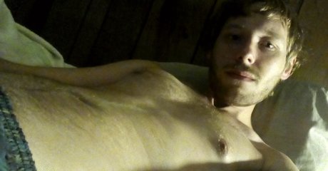 Naakte gelekte OnlyFans-foto van Chase Denver