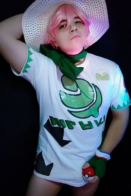 Naakte gelekte OnlyFans-foto van Snes Charmers