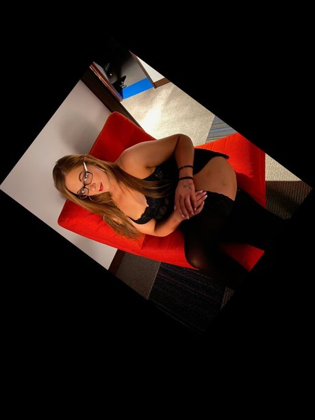 Naakte gelekte OnlyFans-foto van Natalie