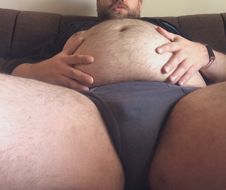 Naakte gelekte OnlyFans-foto van Atrophybody