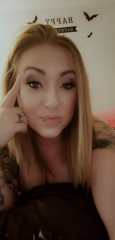 Naakte gelekte OnlyFans-foto van Notoriouskearsten