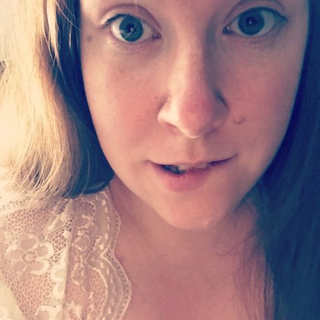 Naakte gelekte OnlyFans-foto van Saint Meg