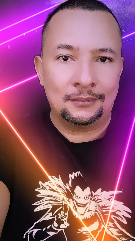 Naakte gelekte OnlyFans-foto van Alexamder Gal