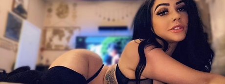 Naakte gelekte OnlyFans-foto van Nyx Rose
