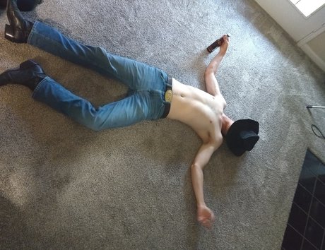 Naakte gelekte OnlyFans-foto van Anal Cowboy