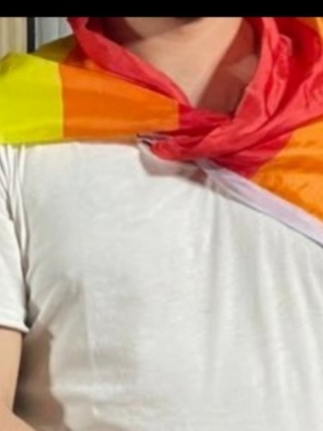 Naakte gelekte OnlyFans-foto van Andy Mask