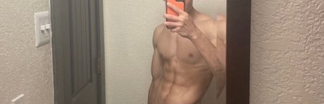 Naakte gelekte OnlyFans-foto van Alkxn