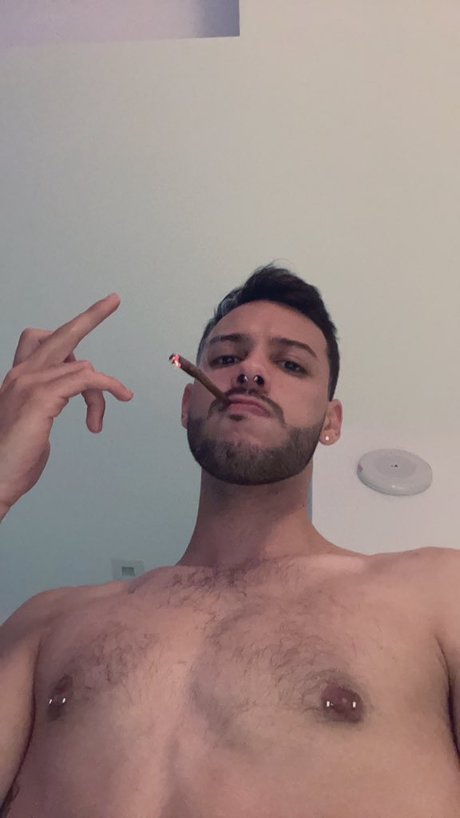 Naakte gelekte OnlyFans-foto van Andy El Diablo 
