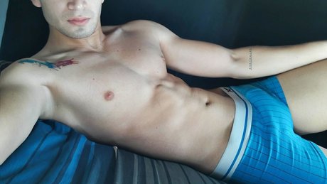 Naakte gelekte OnlyFans-foto van Alexandervip